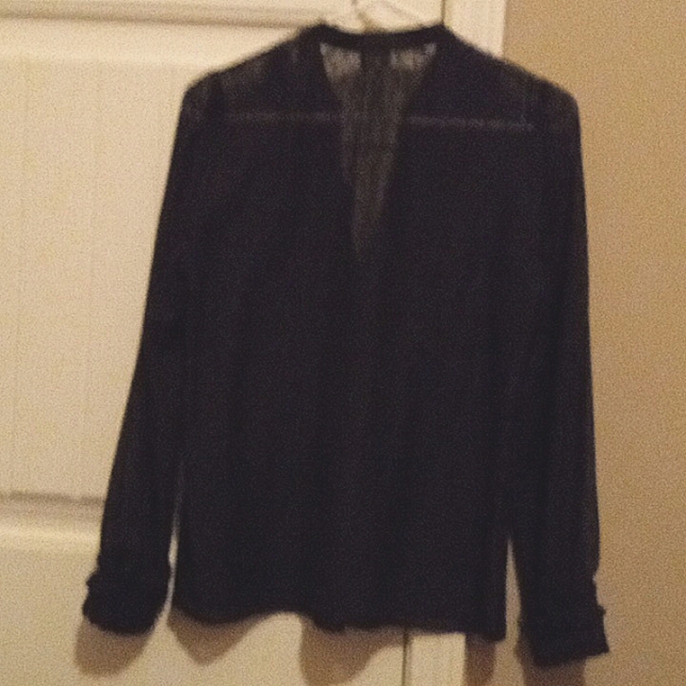 Old Navy black sheer blouse - Picture 4 of 10